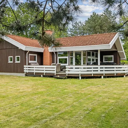 Hennrik - 240m From The Sea By Interhome Vakantiehuis *