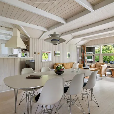 Hennrik - 240m From The Sea By Interhome *