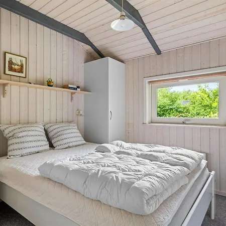 Prázdninový dům Hennrik - 240m From The Sea By Interhome