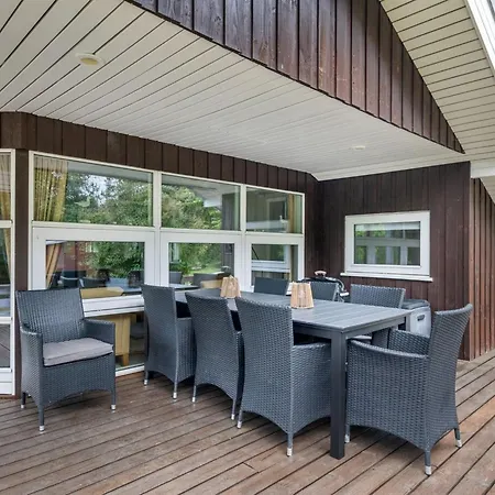 Hennrik - 240m From The Sea By Interhome *