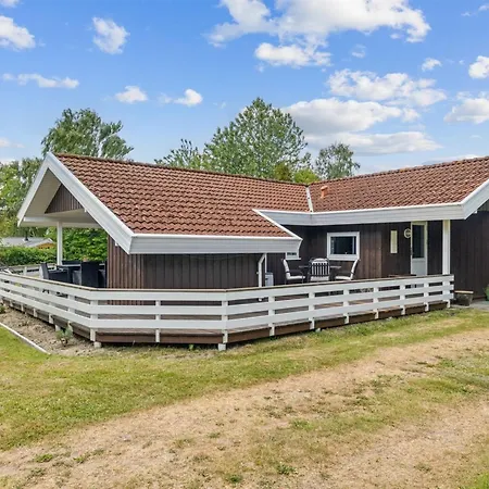 Vakantiehuis Hennrik - 240m From The Sea By Interhome
