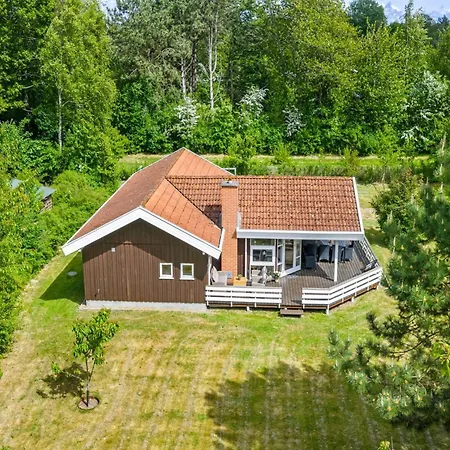 Vakantiehuis Hennrik - 240m From The Sea By Interhome *